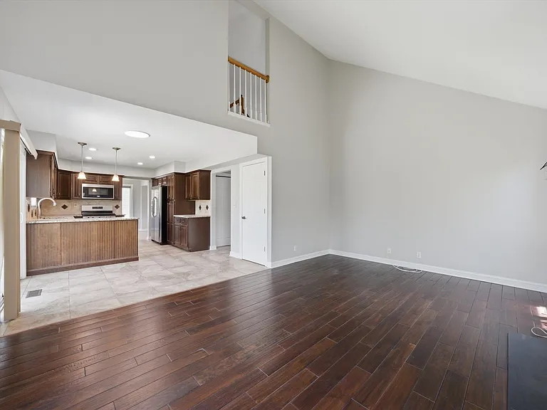 21854 W Kentwood Dr — Photo 12
