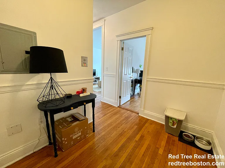 1564 Commonwealth Ave — Photo 8