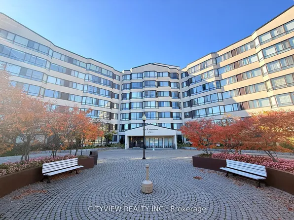 1001 Cedarglen Gate Unit 616, Mississauga, ON L5C 4R2