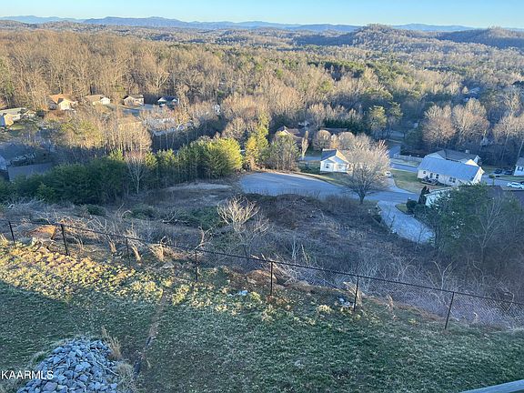 3rd image of 7200 Arnheim Way
