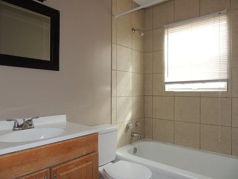 410 Snyder St — Photo 11