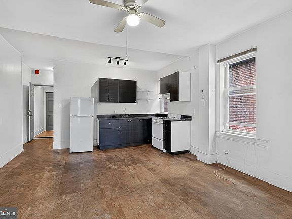 4th image of 129 W Susquehanna Ave APT 2R