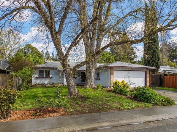 1420 Camphor Ln, Davis, CA 95618
