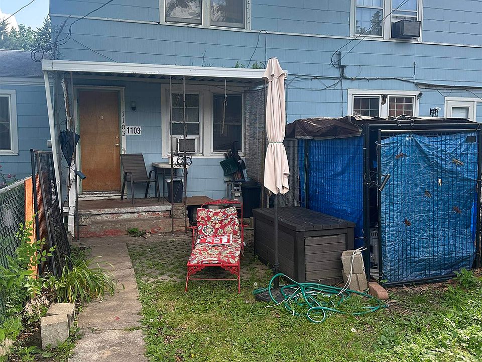 2nd image of 1103 S Pershing Ave