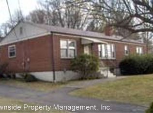 410 Clay St SE, Blacksburg, VA 24060