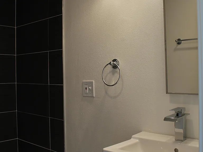 1240 Vin Scully Ave #3 — Photo 9