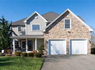 14 Cider Hill Dr, Cromwell, CT 06416