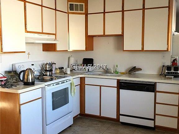 5th image of 6108 Sonoma Cir