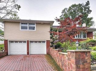 2 Devonshire Ter, West Orange, NJ 07052