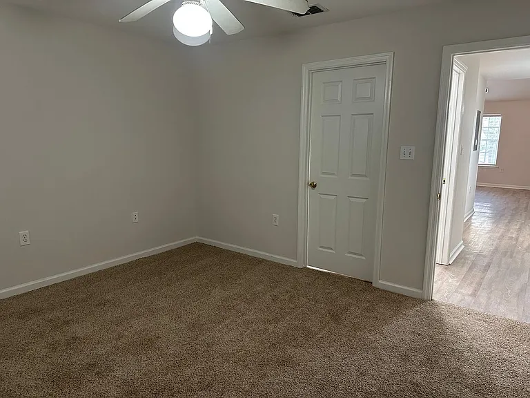 2738 W Tharpe St — Photo 8