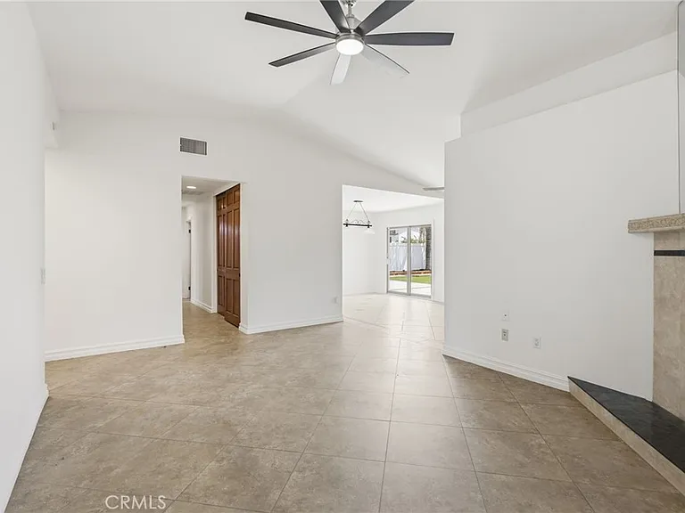 29628 Squaw Valley Dr — Photo 3