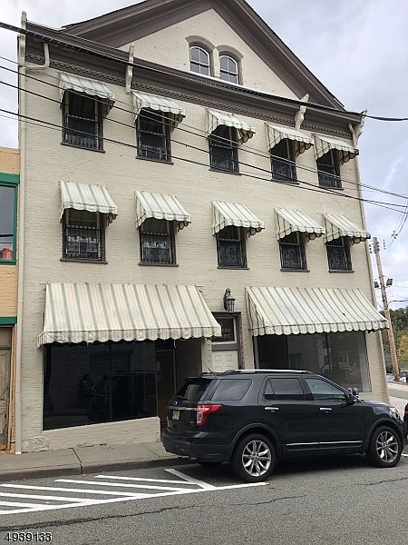 1st image of 9 Moran St #4