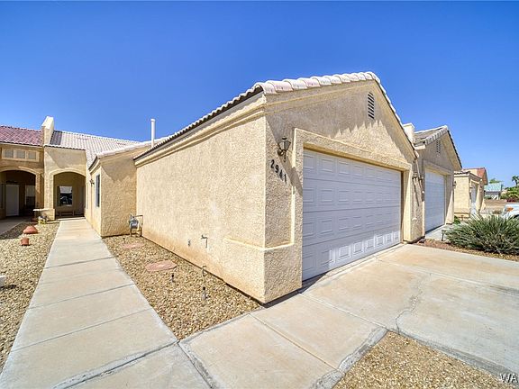 3rd image of 2941 Country Club Drive