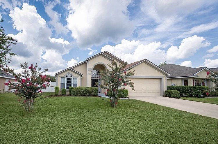 1st image of 907 Oak Arbor Cir
