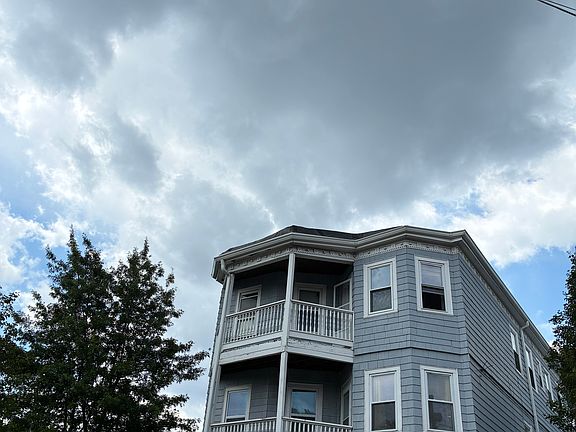 2nd image of 15-17 Gladstone St Unit 2
