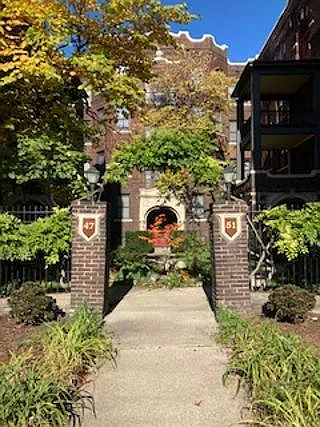 Phillips Manor — Photo 28