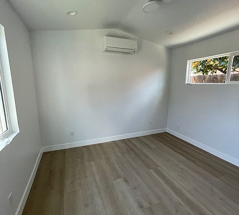 4th image of 10579 Braverman Dr