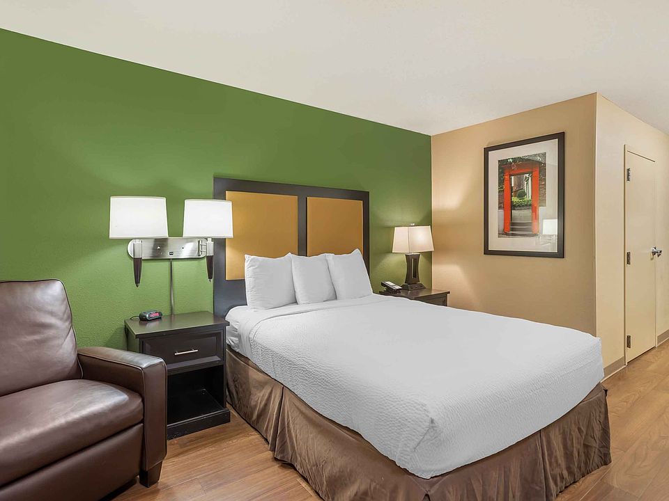 Studio Suite - 1 Queen Bed