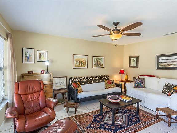 4th image of 627 N Jefferson Ave