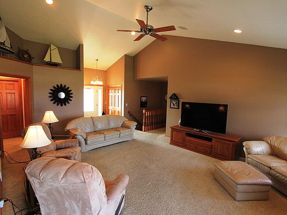 3rd image of 3358 Egret Dr