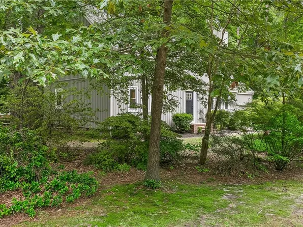 107 Brandywine Dr, Yorktown, VA 23692