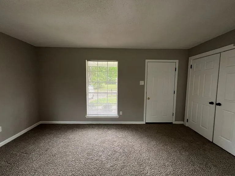 5024 Belfast Dr — Photo 7