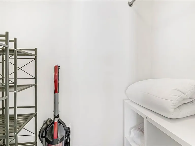 3000 Gulf Shore Blvd N #213 — Photo 31