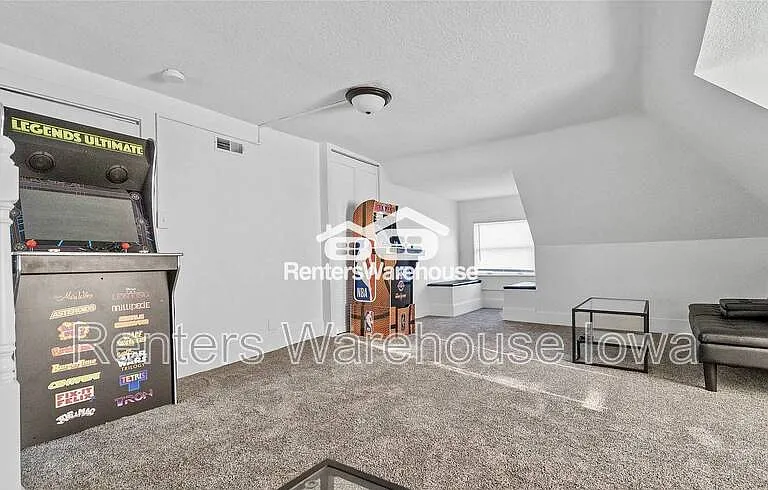 544 36th St #2 — Photo 14