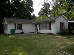 322 1/2 S Pleasant St, Springdale, AR 72764