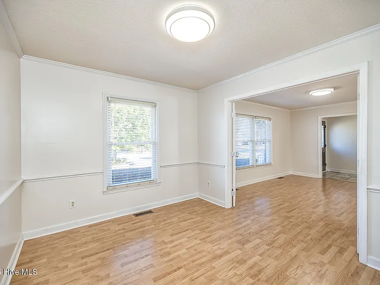 310 R L Honeycutt Dr — Photo 8