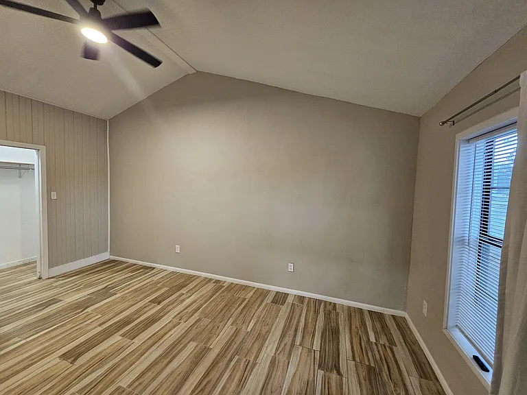 1010 S Plains Park Dr — Photo 9