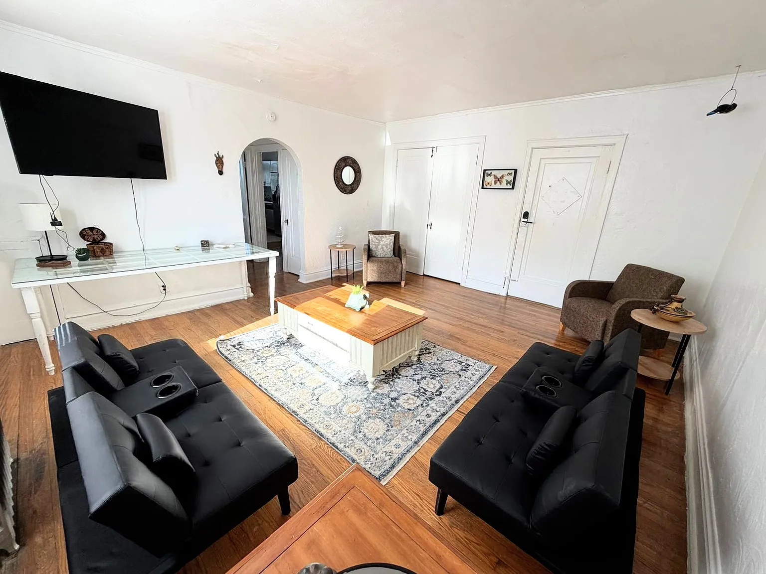 1 bed, 800 sqft, $1,200 — Photo 2