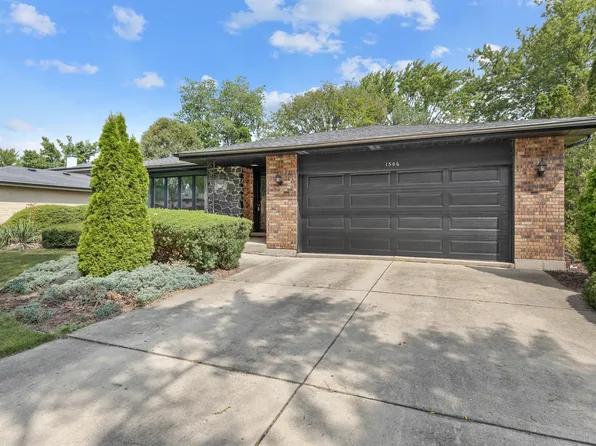 1506 Carrol Ct, Darien, IL 60561