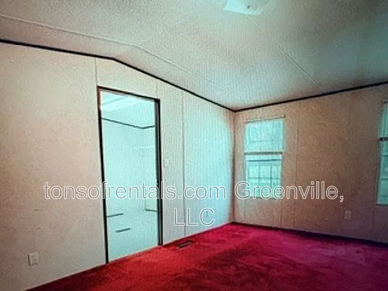 255 Pine Dr — Photo 7