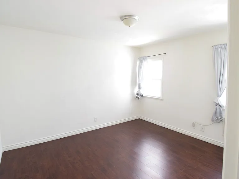 10385 W Olympic Blvd — Photo 23