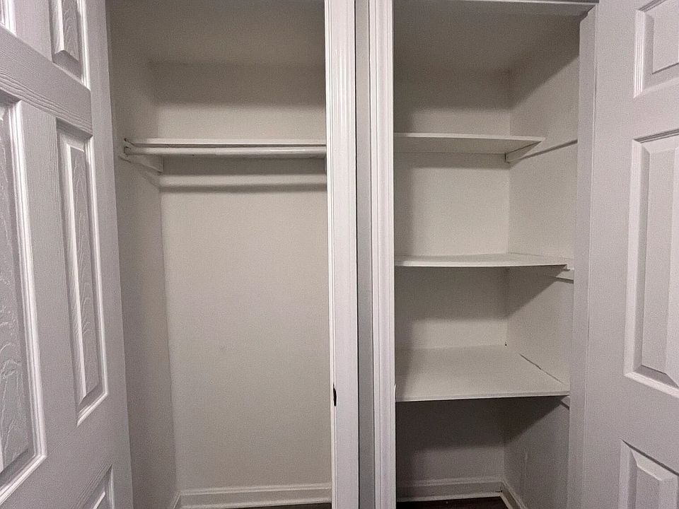 2nd image of 10 Bryon Rd Unit 2