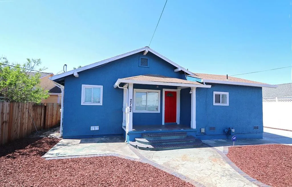 2762 Fair Oaks Ave photo 1