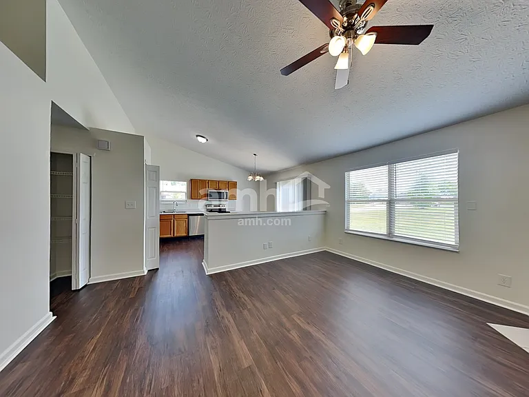 5223 Waterton Lakes Dr — Photo 6