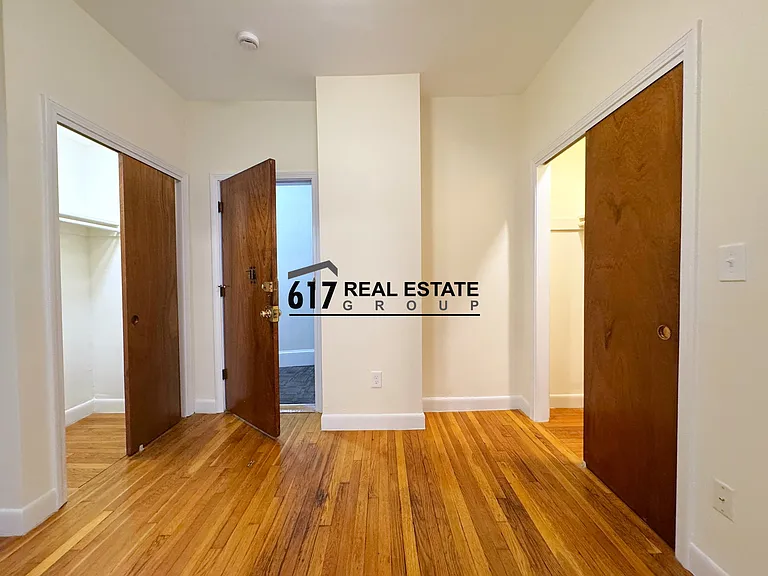 64-208 Brighton Ave — Photo 4