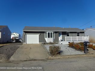 26 W Thames Rd, Little Egg Harbor, NJ 08087