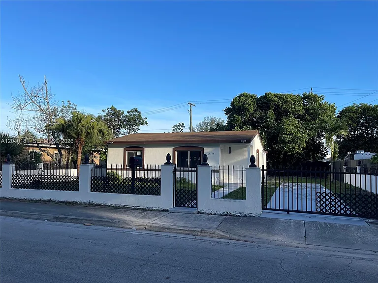 1310 Sharazad Blvd — Photo 2