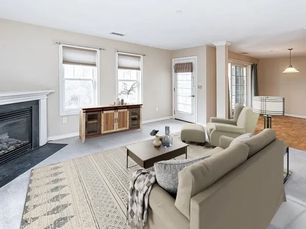 27 Westchester Dr Unit 27, Haverhill, MA 01830