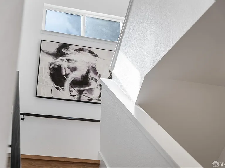628 Los Palmos Dr — Photo 54