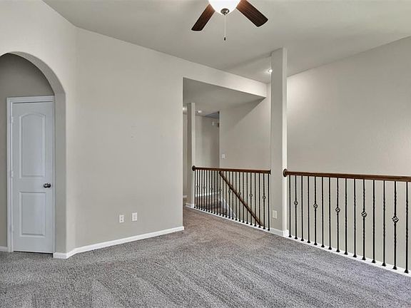 4th image of 124 Axlewood Ct