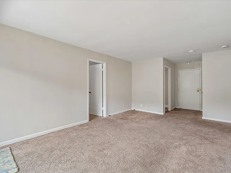 12001 Old Columbia Pike #12001-106 — Photo 4