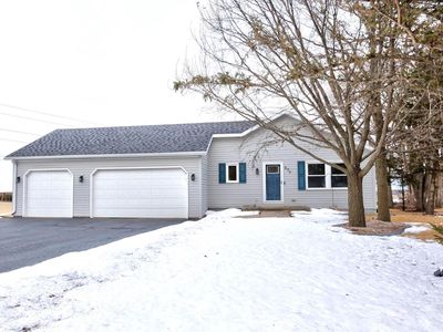 670 Bauer Lane, Rio, WI, 53960
