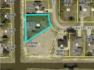 1001 Chadbourne Ave, Lehigh Acres, FL 33971