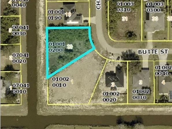 1001 Chadbourne Ave, Lehigh Acres, FL 33971