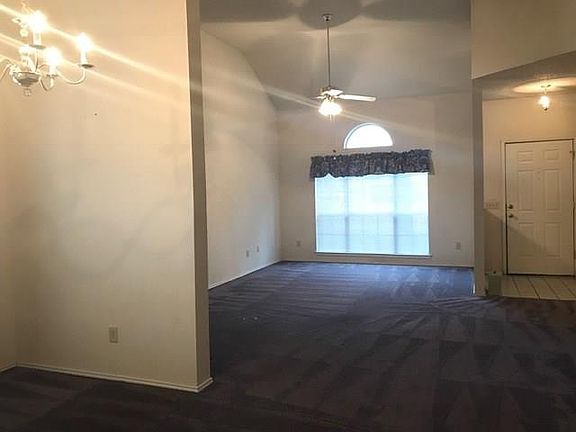 4th image of 2833 Clearmeadow Dr