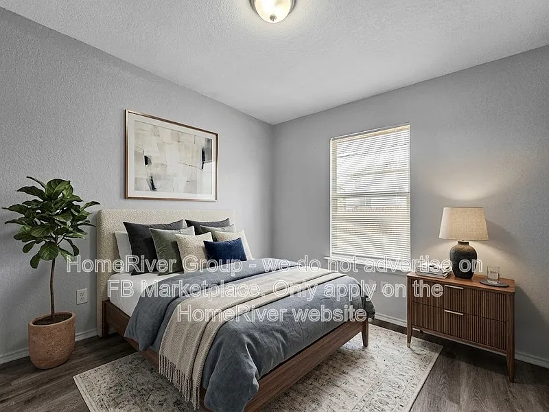 3 bed, 2.0 bath, 1137 sqft, $1,360 — Photo 3